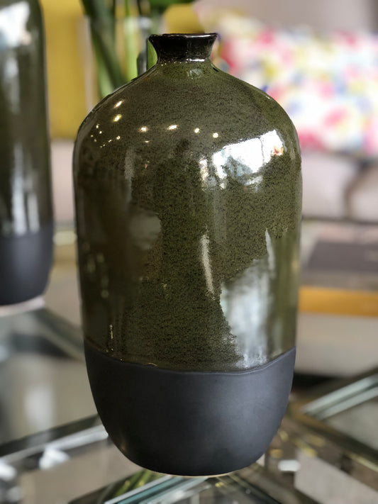 Green vase M