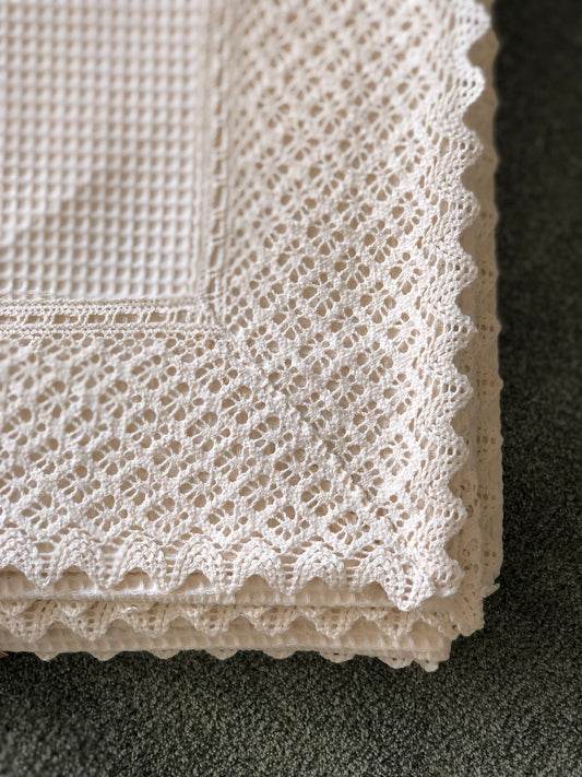 Beige bedspread with lace